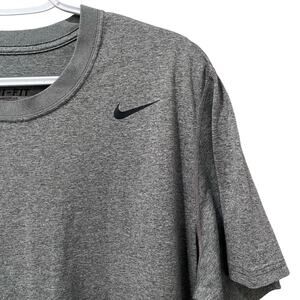 Nike Men's Active Dri-Fit T-Shirt Gray Sz Large